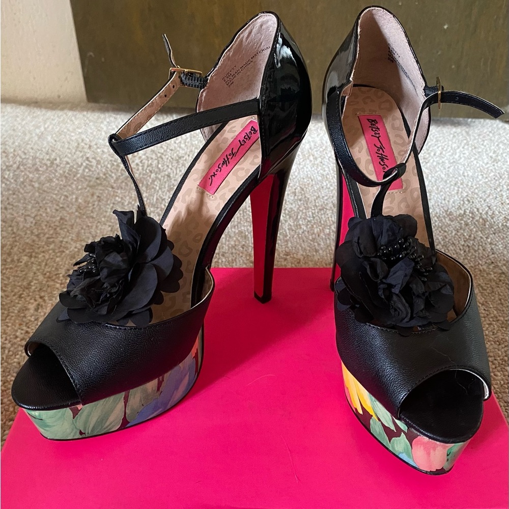 Platform heels